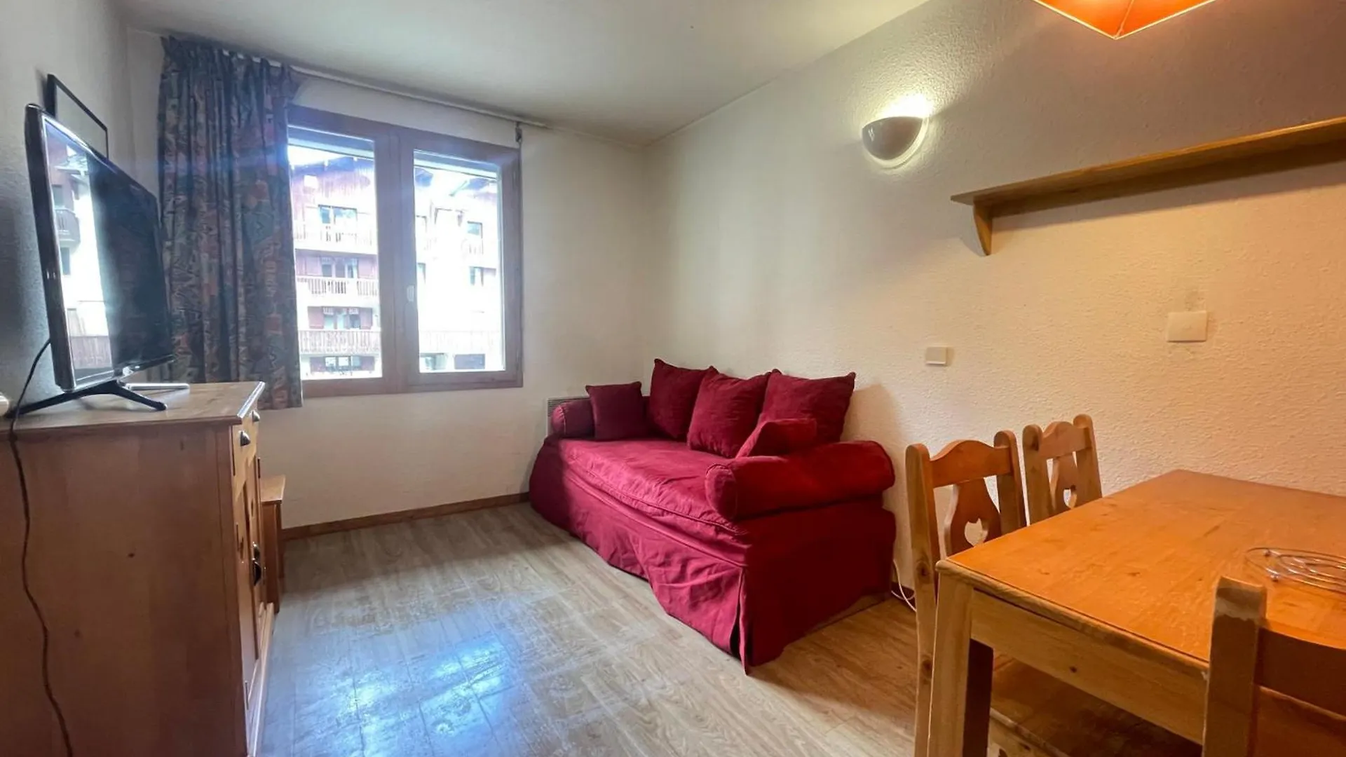Confortable Studio Pour 4 Avec Tv Et Casier A Ski, Proche Centre Et Pistes - Fr-1-411-984 Val-dʼIsère